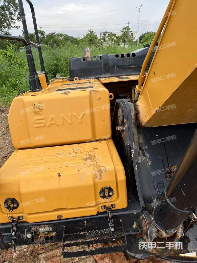 大臂根部?斜視（工作和回轉(zhuǎn)裝置）