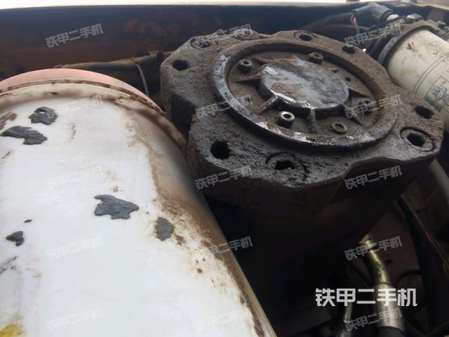 液壓泵斜45?右（大件艙室）