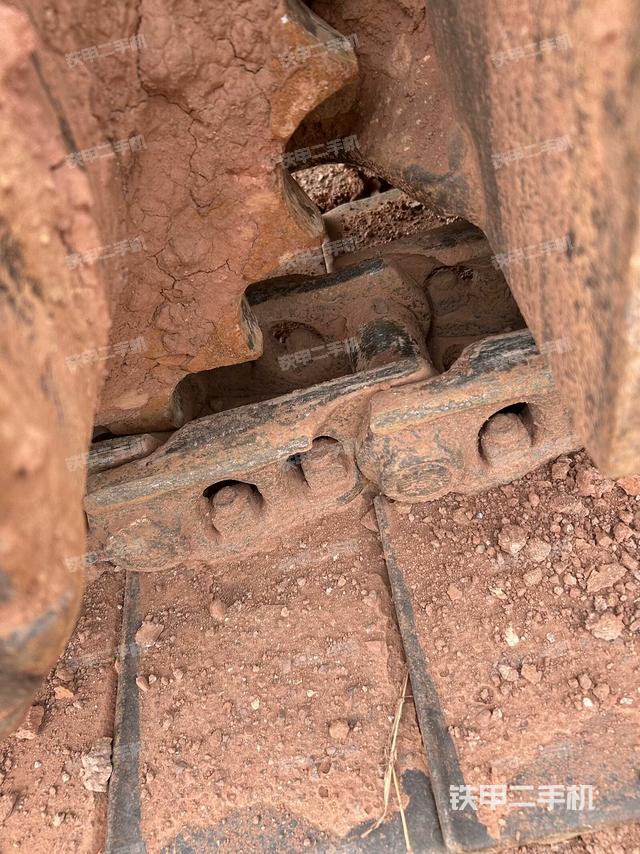 右側(cè)履帶整體（行走機(jī)構(gòu)）