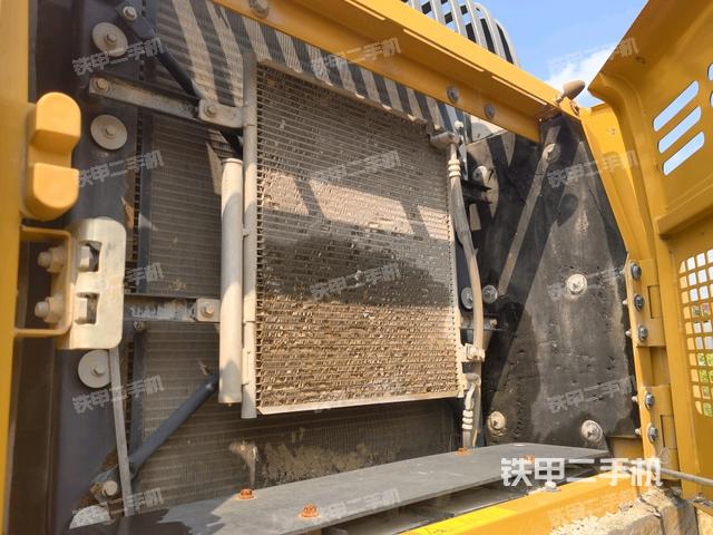 散熱器正面（大件艙室）