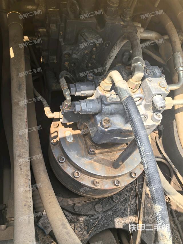 回轉(zhuǎn)馬達(dá)和主控閥（整機(jī)外觀）