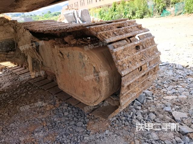 右側(cè)行走馬達(dá)蓋板(行走機(jī)構(gòu)) 右側(cè)行走馬達(dá)蓋板(行走機(jī)構(gòu))