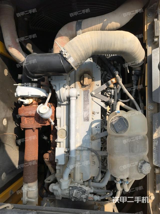 發(fā)動(dòng)機(jī)室（上車部件）