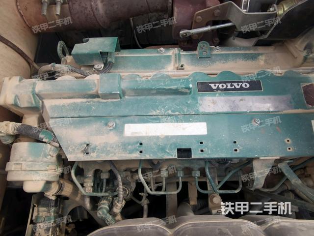 氣門室蓋螺絲特寫（上車部件）