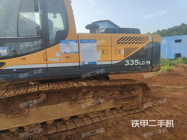 單側(cè)履帶整體（整機(jī)外觀）