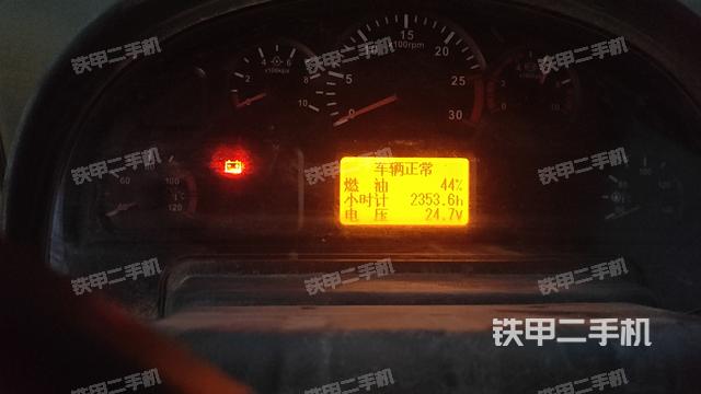 駕駛室工作臺(tái)（整機(jī)外觀及大件）