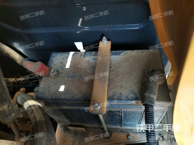 電瓶（大件艙室）