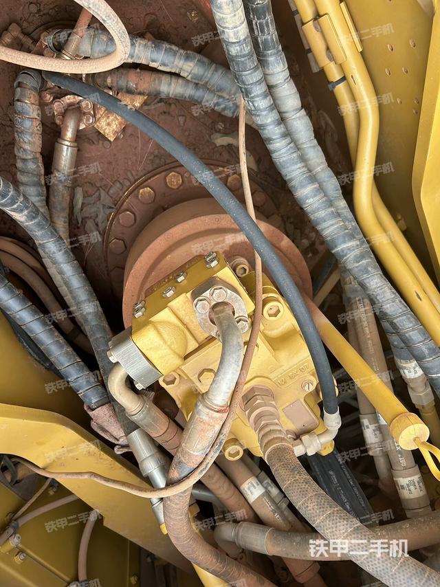 回轉(zhuǎn)馬達(dá)（上車(chē)部件）