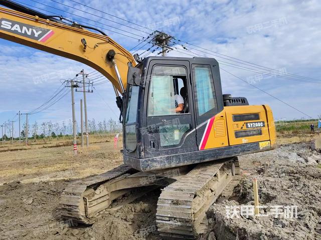 三一重工SY135C-10挖掘机