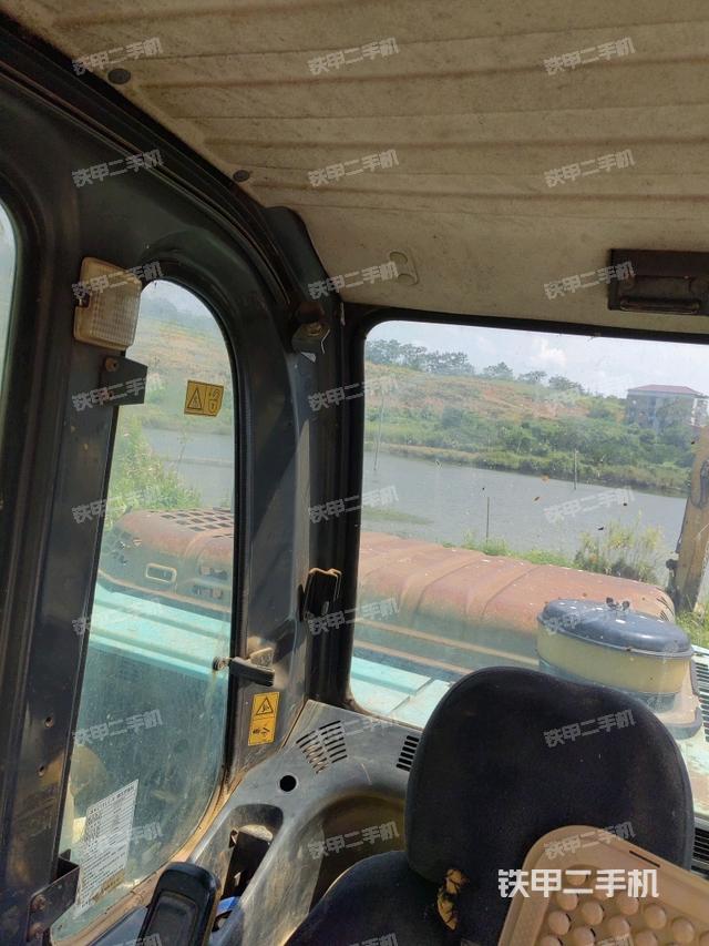 座椅后部（駕駛室部分）