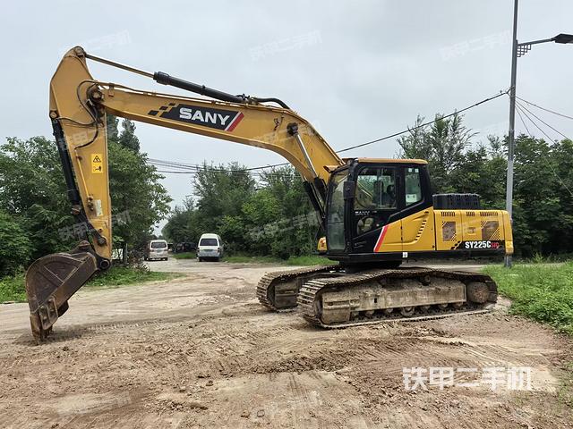 三一重工SY200C挖掘机
