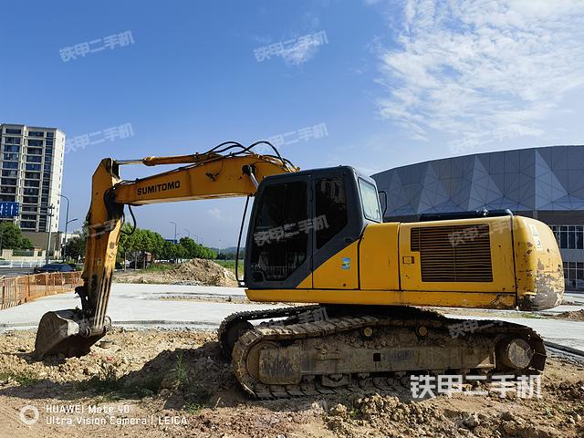 住友SH210-5挖掘机