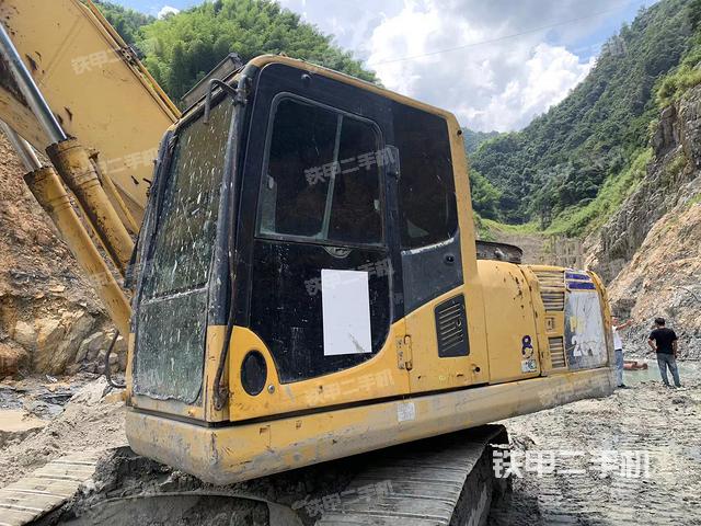 小松PC200-8挖掘机