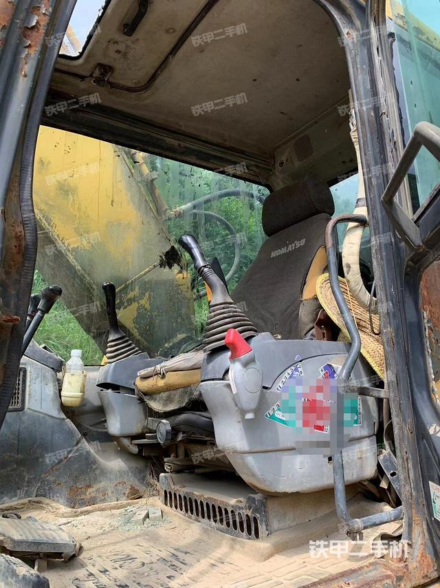 驾驶室整体（整机外观）