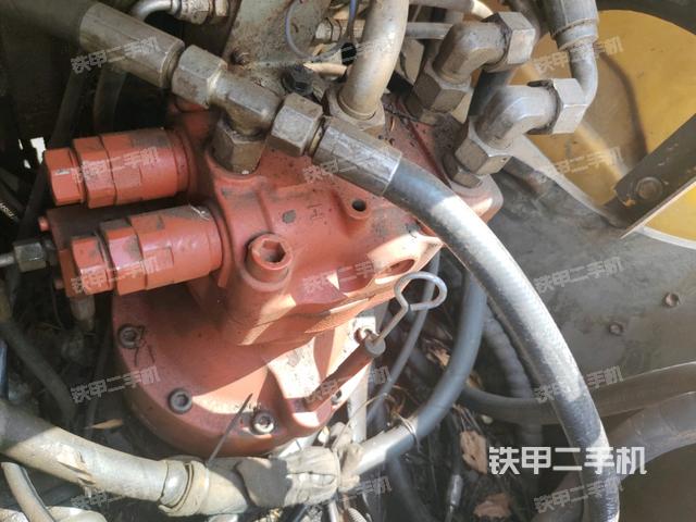 液压泵斜45 左（大件舱室）