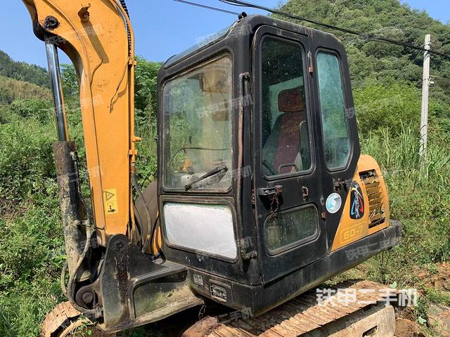 现代R60-5挖掘机