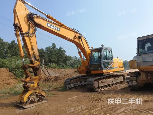 加藤HD820-R5挖掘机