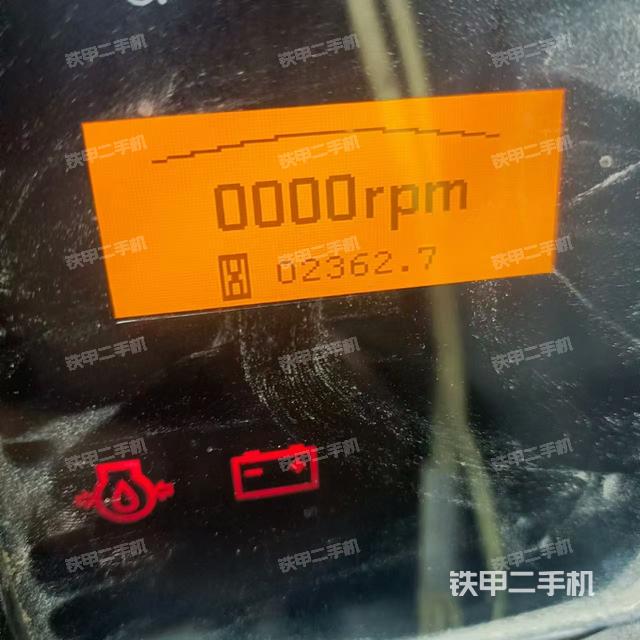 驾驶室顶部(整机外观) 驾驶室顶部(整机外观)