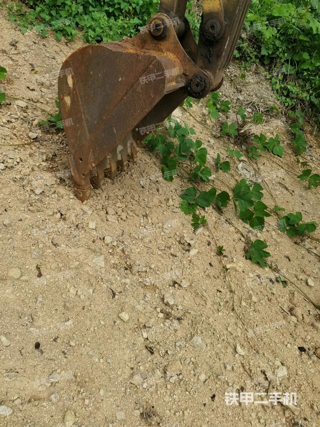 铲斗右后整体（工作和回转装置）