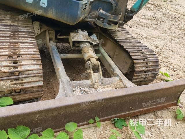 转盘和下车架正前（工作和回转装置）