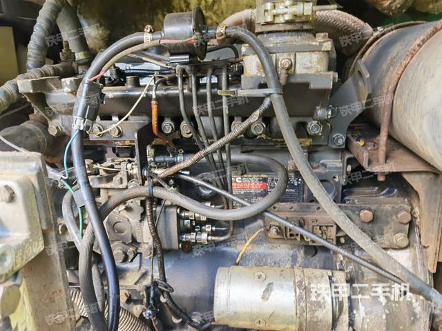 发动机室（上车部件）