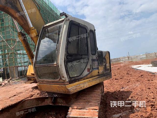 加藤HD823挖掘機(jī)