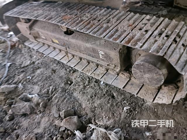 左侧履带整体 （行走机构）