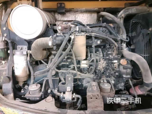 发动机室（上车部件）