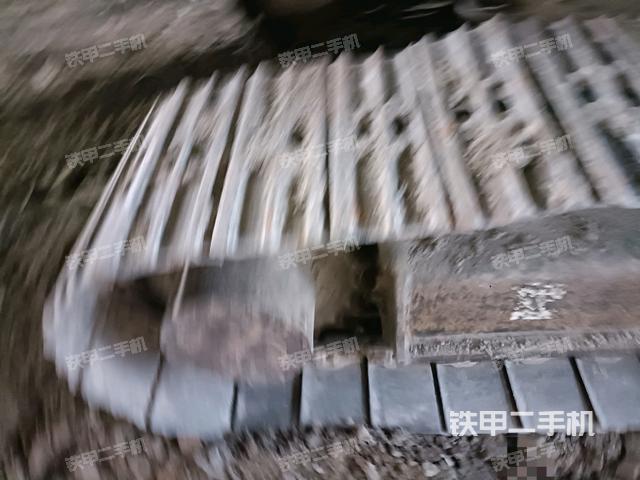 右驱动轮（行走机构）