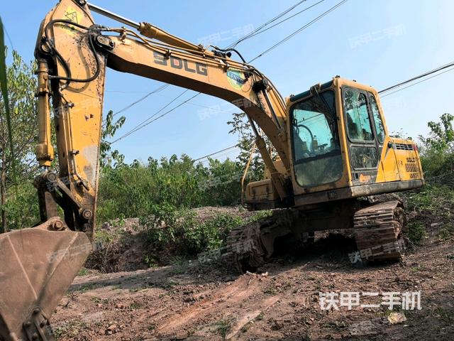 山東臨工LG6135E挖掘機(jī)