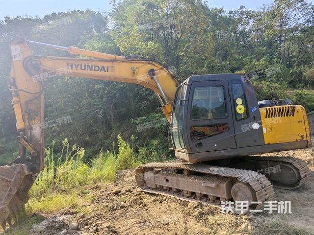 现代R150-7挖掘机