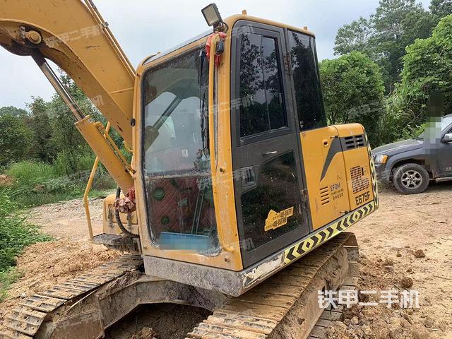 山东临工E6375F挖掘机
