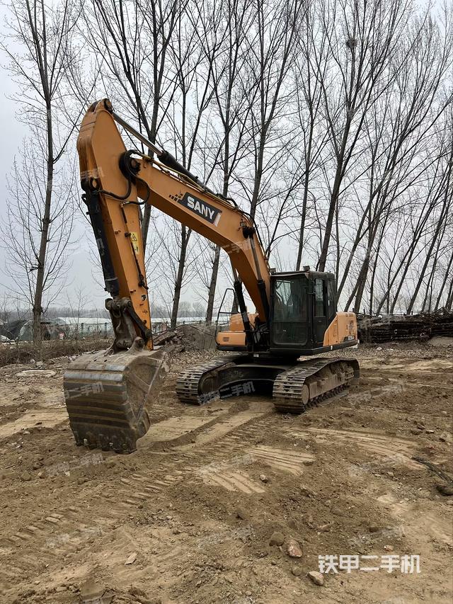三一重工SY215C挖掘機