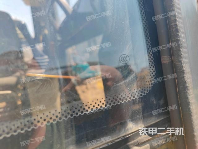 后窗玻璃角標(biāo)(駕駛室部分) 后窗玻璃角標(biāo)(駕駛室部分)