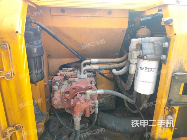 液壓泵斜45?左(大件艙室) 液壓泵斜45?左(大件艙室)