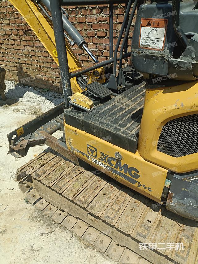 驾驶室整体（整机外观）