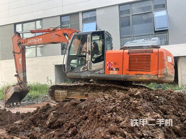 日立ZX200-3挖掘机