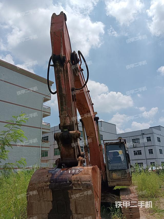 日立ZX230挖掘机
