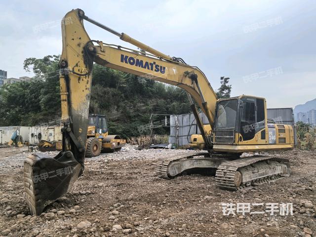 小松PC240LC-8M0挖掘機(jī)
