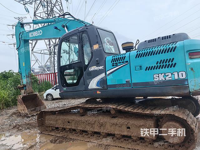 神钢SK210LC-8挖掘机