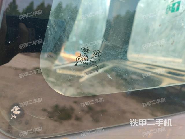 后窗玻璃角標(biāo)(駕駛室部分) 后窗玻璃角標(biāo)(駕駛室部分)