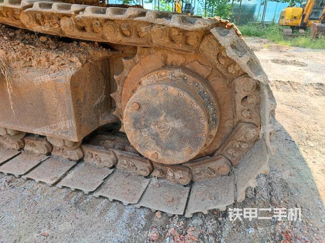 左驅(qū)動輪(行走機構(gòu)) 左驅(qū)動輪(行走機構(gòu))