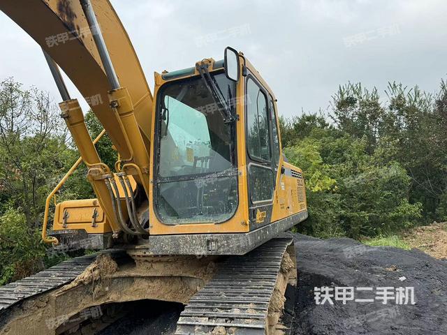 右后45(整机外观) 右后45(整机外观)