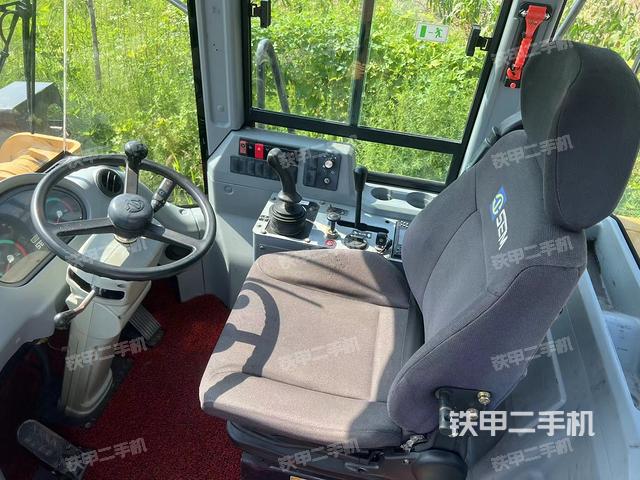 驾驶室工作台（整机外观及大件）