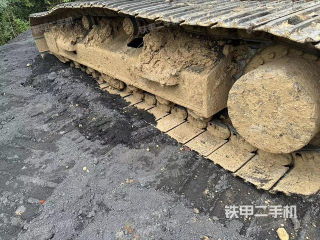 左侧履带整体 (行走机构) 左侧履带整体 (行走机构)