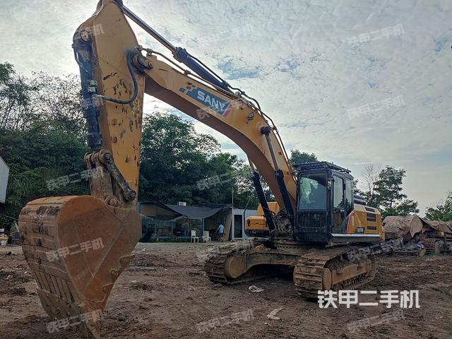 三一重工SY375H挖掘机