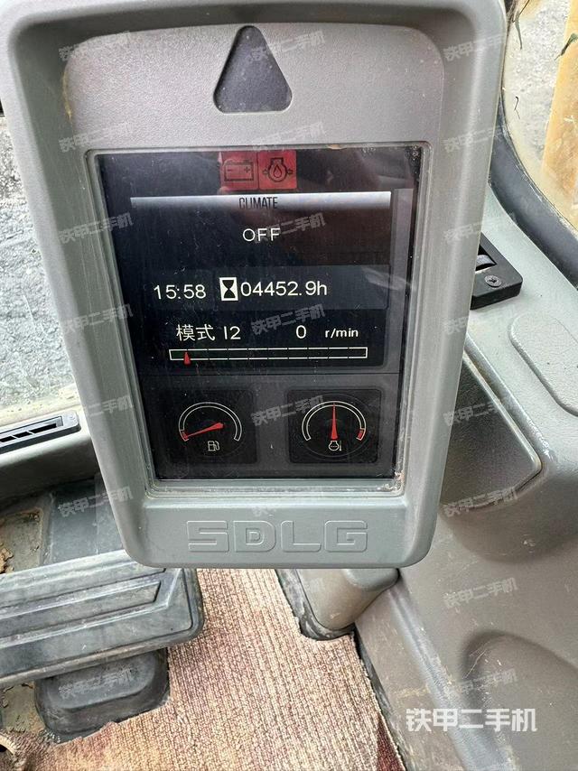 小时表(驾驶室部分) 小时表(驾驶室部分)