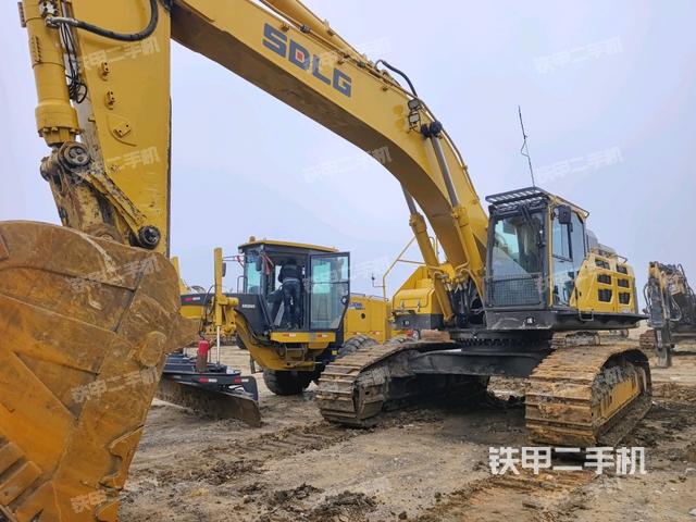 山東臨工E6650F挖掘機(jī)