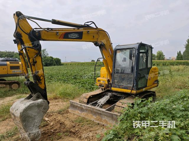 雷沃重工FR75挖掘机