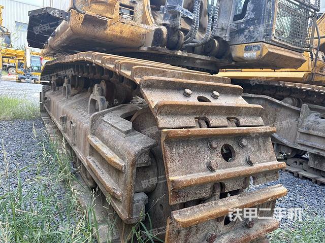 单侧履带整体（整机外观）